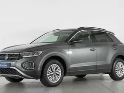 Indium grey Usata 2022 VW T-Roc Life SUV | 23.800 € (Buon prezzo)