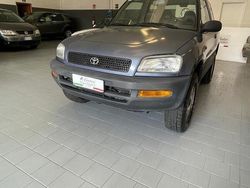 Grigio Usata 1997 Toyota RAV4 SUV | 7400 € (Buon prezzo)