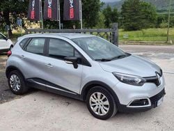 Nessuno(met.) Usata 2015 Renault Captur SUV | 8990 € (Buon prezzo)