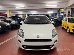 Bianco Usata 2016 Fiat Punto Young Tre volumi | 7500 € (Buon prezzo)