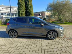 Grigio Usata 2017 Ford Fiesta ST-Line Due volumi | 10.900 € (Buon prezzo)