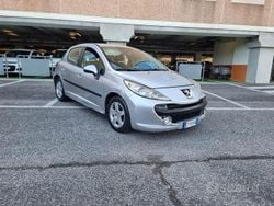 Grigio Usata 2008 Peugeot 207 Due volumi | 1850 € (Buon prezzo)