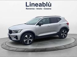 Grigio Usata 2023 Volvo XC40 Plus SUV | 35.200 € (Buon prezzo)