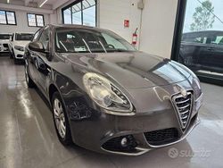 Grigio Usata 2012 Alfa Romeo Giulietta Progression Due volumi | 5900 € (Ottimo prezzo)