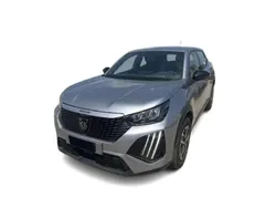Argento Usata 2023 Peugeot 2008 Active SUV | 18.200 € (Buon prezzo)