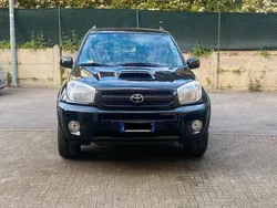 Usata 2005 Toyota RAV4 SUV | 6500 € (Molto cara)