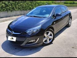 Nero Usata 2013 Opel Astra Cosmo Tre volumi | 4999 € (Buon prezzo)