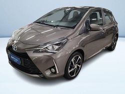 Grigio Usata 2019 Toyota Yaris Hybrid Style Tre volumi | 16.000 € (Cara)