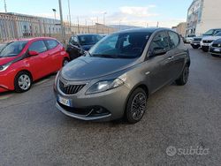 Grigio Usata 2022 Lancia Ypsilon S Due volumi | 12.200 € (Cara)