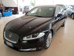 Nero Usata 2015 Jaguar XF Prestige Tre volumi | 11.700 € (Ottimo prezzo)