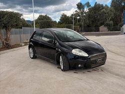 Nero Usata 2009 Fiat Grande Punto Sport Due volumi | 2000 € (Buon prezzo)