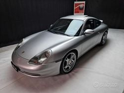Grigio Usata 2002 Porsche 911 Carrera Coupé | 43.900 € (Buon prezzo)