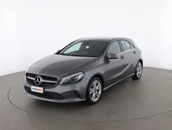Grigio Usata 2017 Mercedes A180 Tre volumi | 16.399 € (Buon prezzo)