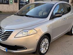 Oro Usata 2014 Lancia Ypsilon Gold Due volumi | 6900 € (Buon prezzo)