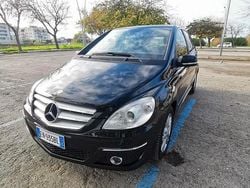 Nero Usata 2012 Mercedes B180 Premium Monovolume | 6500 € (Buon prezzo)