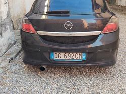 Nero Usata 2007 Opel Astra GTC Tre volumi | 3000 €