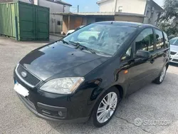 Usata 2004 Ford C-MAX Monovolume | 1300 € (Cara)