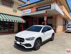 Bianco Usata 2020 Mercedes GLA200 SUV | 27.000 € (Buon prezzo)
