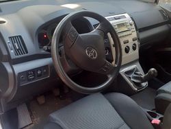 Grigio Usata 2005 Toyota Corolla Verso Monovolume | 3500 € (Buon prezzo)