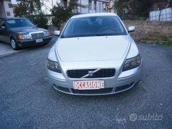 Argento Usata 2005 Volvo S40 Kinetic Tre volumi | 2500 € (Buon prezzo)