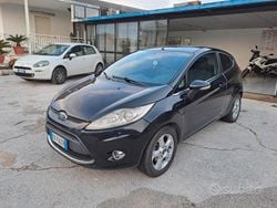 Nero Usata 2010 Ford Fiesta Titanium Tre volumi | 2900 € (Ottimo prezzo)
