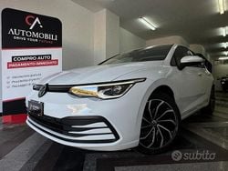Bianco Usata 2022 VW Golf VIII Style Tre volumi | 19.900 € (Buon prezzo)