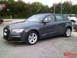 Grigio(met.) Usata 2019 Audi A3 Sport Tre volumi | 18.400 € (Ottimo prezzo)