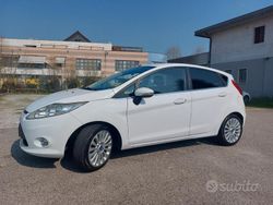 Bianco Usata 2009 Ford Fiesta Due volumi | 3700 € (Buon prezzo)