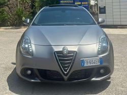 Usata 2015 Alfa Romeo Giulietta Exclusive Tre volumi | 8000 € (Buon prezzo)
