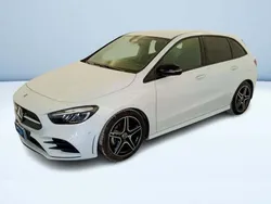 Bianco metallizzato Usata 2023 Mercedes B180 AMG Line Premium Monovolume | 31.900 € (Buon prezzo)