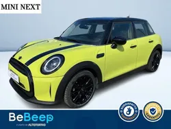Giallo metallizzato Usata 2023 Mini Cooper Classic Due volumi | 25.000 € (Buon prezzo)