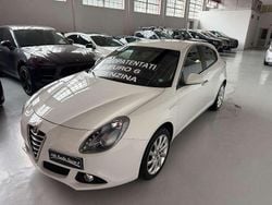 Bianco Usata 2016 Alfa Romeo Giulietta Super Tre volumi | 8900 € (Buon prezzo)