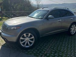 Usata 2005 Infiniti Fx35 SUV | 7500 €