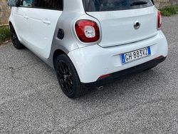 Bianco Usata 2016 Smart ForFour Proxy Due volumi | 11.000 € (Cara)