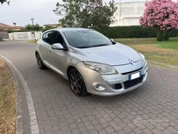 Argento Usata 2010 Renault Mégane III Dynamique Tre volumi | 1700 € (Super prezzo)