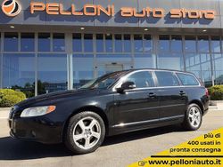 Nero Usata 2011 Volvo V70 Momentum Station wagon | 4750 €