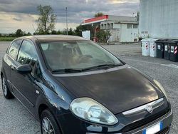 Nero Usata 2010 Fiat Punto Evo Dynamic Due volumi | 3500 € (Buon prezzo)