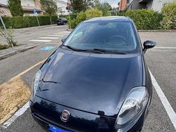 Usata 2015 Fiat Punto Lounge Due volumi | 5500 € (Buon prezzo)