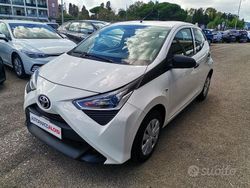 Bianco Usata 2021 Toyota Aygo Connect Style Due volumi | 10.999 € (Cara)