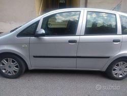Grigio Usata 2012 Fiat Idea Monovolume | 3500 € (Buon prezzo)