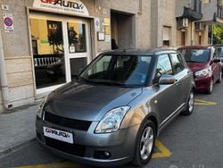 Argento Usata 2007 Suzuki Swift GL Tre volumi | 2490 € (Buon prezzo)
