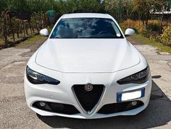 Bianco Usata 2018 Alfa Romeo Giulia Tre volumi | 17.000 € (Super prezzo)