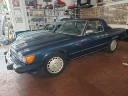 Blu/azzurro Usata 1986 Mercedes 560 Cabrio | 27.000 €