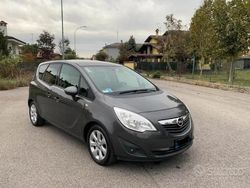 Grigio Usata 2011 Opel Meriva Monovolume | 5200 € (Buon prezzo)