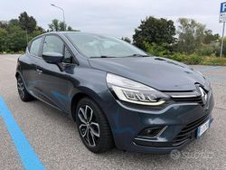 Grigio Usata 2017 Renault Clio IV Tre volumi | 7900 € (Ottimo prezzo)