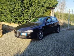 Gray Usata 2010 Alfa Romeo 147 Due volumi | 1900 € (Ottimo prezzo)