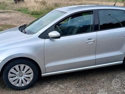 Grigio Usata 2010 VW Polo Tre volumi | 4000 € (Buon prezzo)