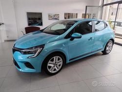 Blu Usata 2021 Renault Clio V Zen Tre volumi | 13.500 € (Buon prezzo)