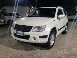Bianco Usata 2009 Suzuki Grand Vitara SUV | 8900 € (Buon prezzo)