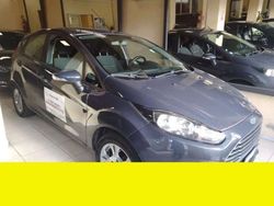 Blu Usata 2013 Ford Fiesta Due volumi | 6500 € (Cara)